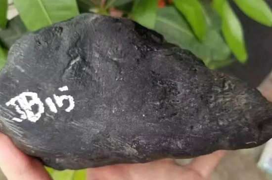 莫莫亮场口原石特点-第2张-翡翠-玉仓库
