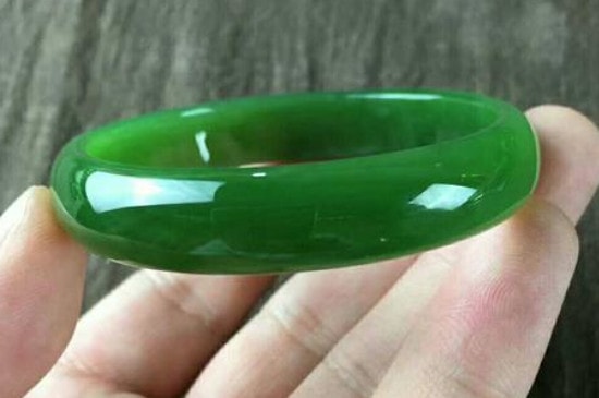 碧玉手镯戴了一年不亮了-第2张-碧玉-玉仓库