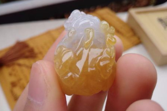 翡翠黄翡适合什么人带-第3张-翡翠-玉仓库