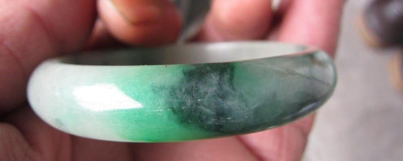 如何鉴定缅甸翡翠的真假
