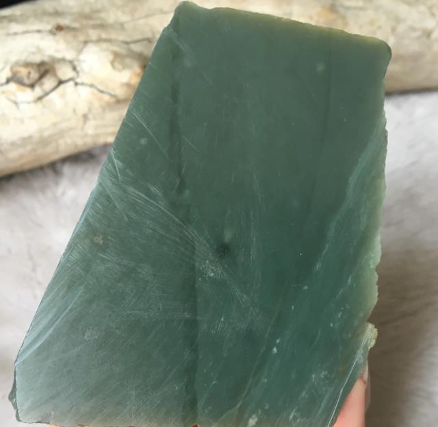 和田玉分几种料_附价格及图片