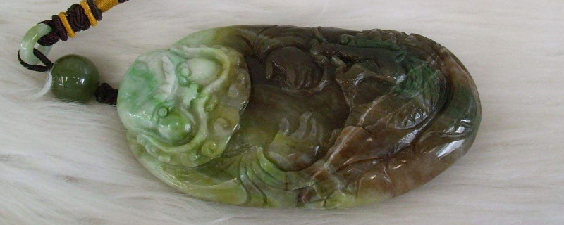 染色石英岩和翡翠区别
