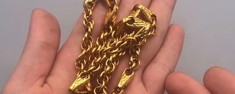 黄金首饰戴久了怎么清洗