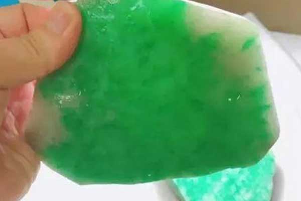 假翡翠原石加工过程-第3张-翡翠-玉仓库