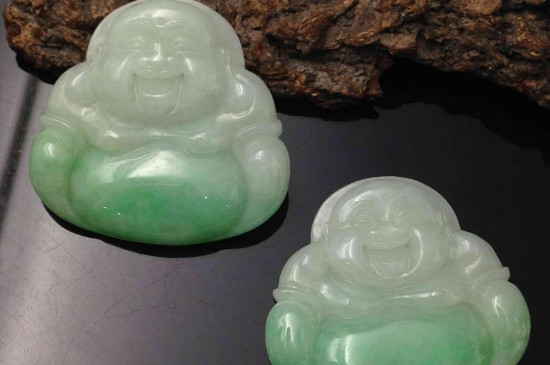 白底青翡翠什么档次-第2张-翡翠-玉仓库