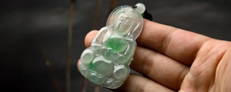 玉龙观音翡翠什么人可以带