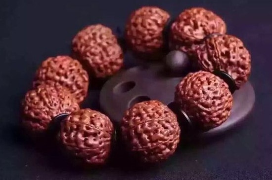 盘了一年的金刚脏了怎么清理-第3张-菩提文玩-玉仓库