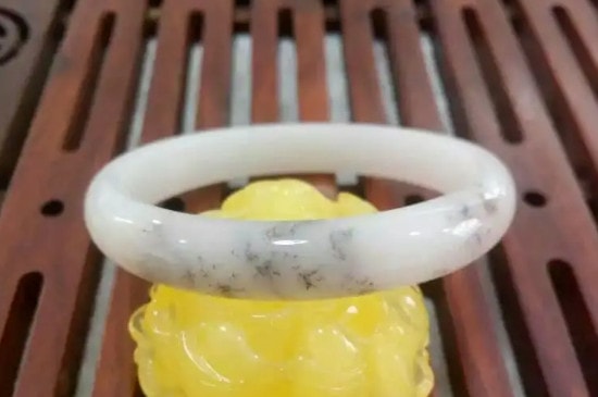 佘太翠佩戴禁忌-第4张-佘太翠-玉仓库