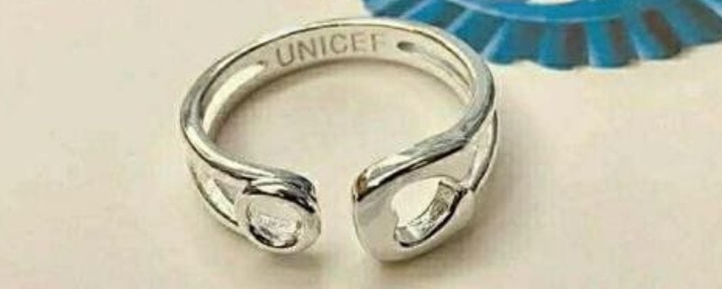 unicef戒指会掉色吗