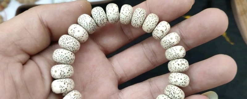 菩提手串盘好了是什么颜色