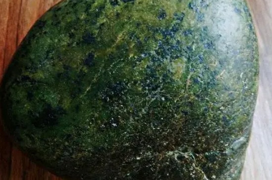 藏玉药王石的功效-第2张-蛇纹石玉-玉仓库