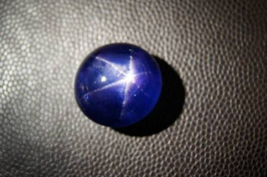 星光蓝宝石怎么形成的-第2张-珠宝石-玉仓库