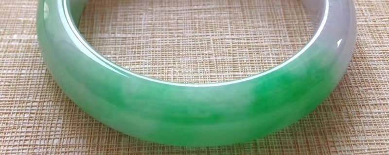翠玉是什么玉