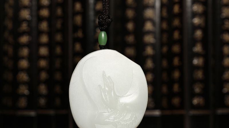 真玉假玉的鉴别方法最简单