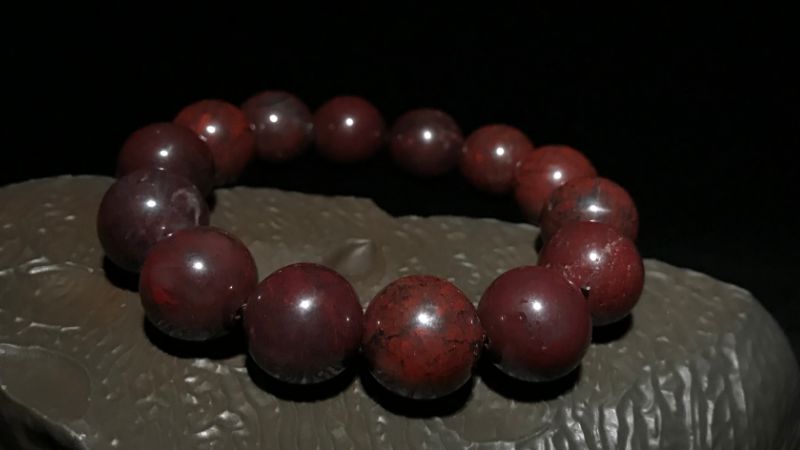 红伊丁是什么玉石-第1张-玉石知识-玉仓库