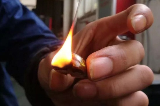 鉴别海柳如何使用紫光灯-第3张-珠宝石-玉仓库
