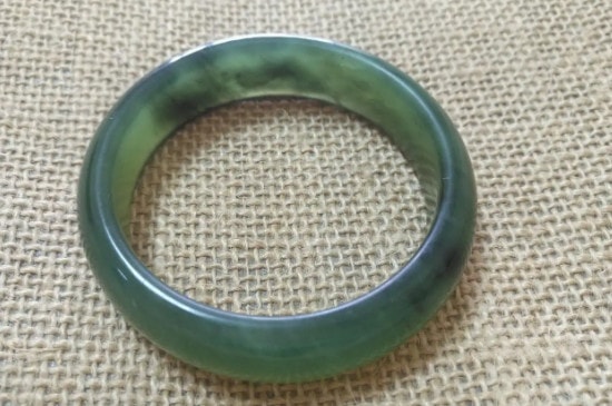 怎么分辨岫玉是否注胶-第3张-岫岩玉-玉仓库