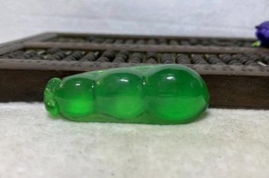 独龙玉与翡翠的区别有哪些-第2张-独龙玉-玉仓库