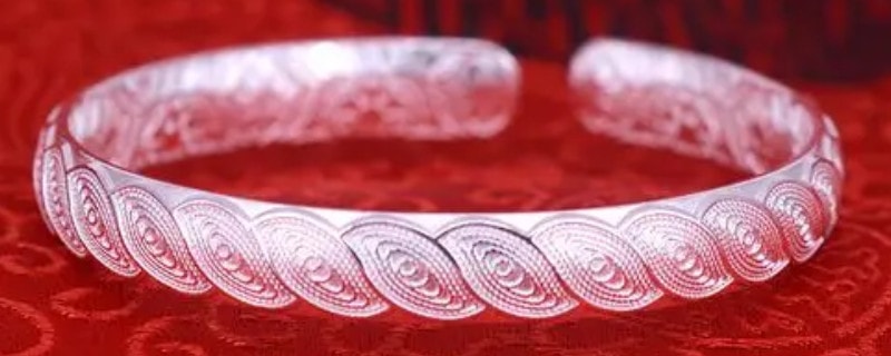 银镯子断了能接吗