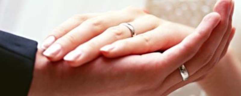 求婚戒指买一对还是一只