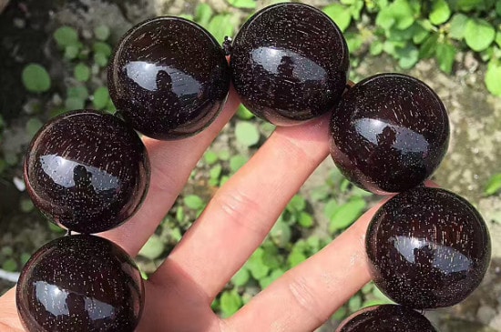 新买小叶紫檀的盘玩方法-第2张-紫檀木-玉仓库