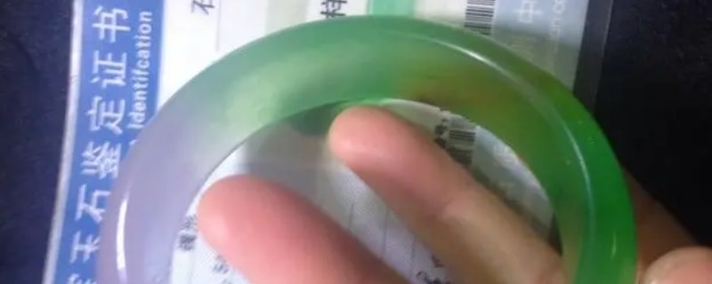 石英岩玉戴久了对身体有害吗