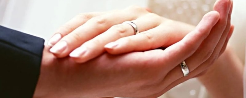 男士婚戒应该戴哪只手