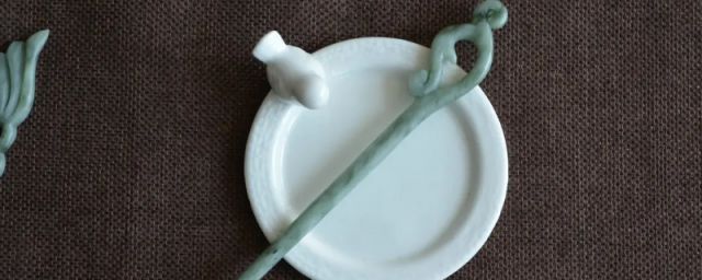 岫玉会越戴越透吗(岫玉越戴越干怎么办)