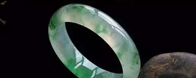 怎么辨别翡翠a货(如何鉴别翡翠是a货)-第2张-翡翠-玉仓库