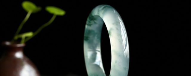 手腕直径15CM手镯多大手寸(手腕20cm戴多大型号手镯)