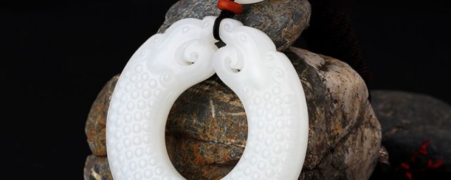玉镯断了用什么胶水粘好(玉石断了用什么胶粘)