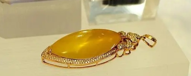 金丝玉是和田玉吗