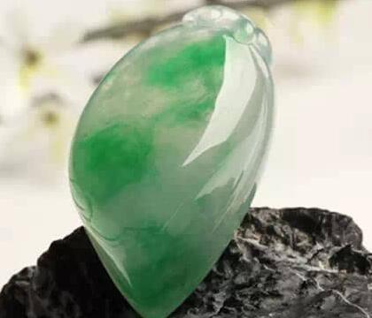 翠丝种翡翠如何挑选