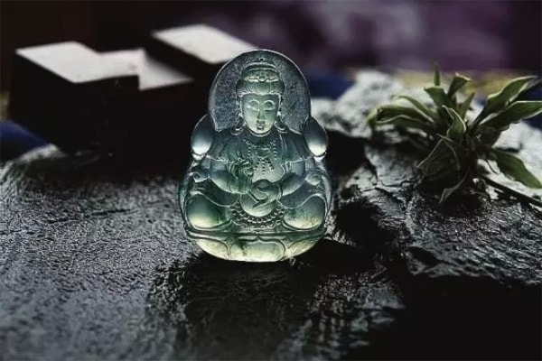 糯种和高冰翡翠属于什么档次？