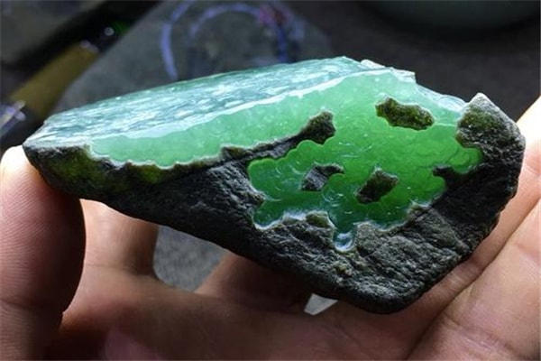 怎么选翡翠原石