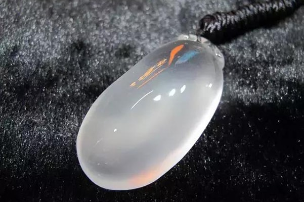 水沫玉是翡翠吗 怎么分辨玉的好坏