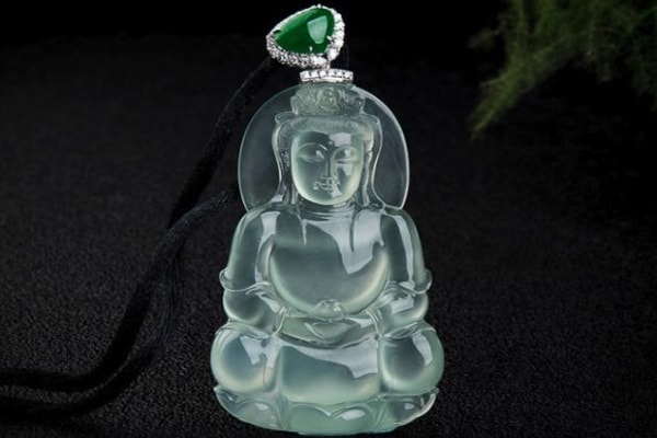 贵妃镯到底值钱吗(价格多少)
