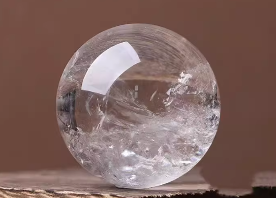 白水晶球什么属相的人不能佩戴