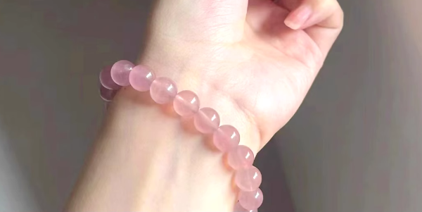 粉水晶和什么属相犯冲
