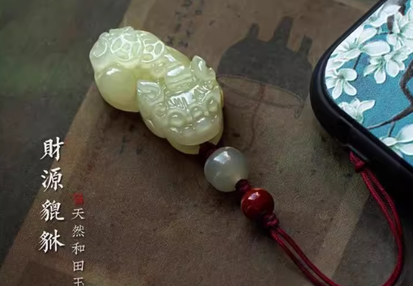 戴玉的好处和注意事项有哪些讲究 戴玉的好处与注意事项-第1张-珠宝石-玉仓库
