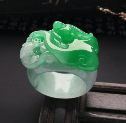 翡翠扳指为什么受到大家喜欢？翡翠扳指都有哪些亮点？-第2张-翡翠-玉仓库