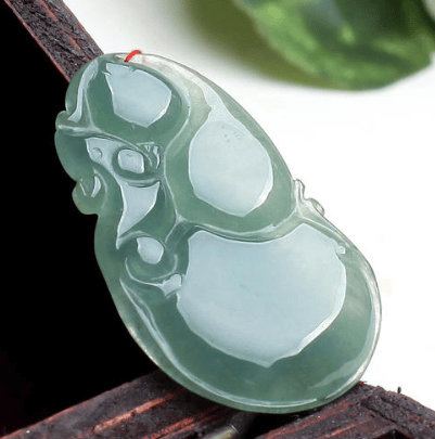 翡翠玉葫芦吊坠的寓意都有哪些？翡翠玉葫芦有什么含义？