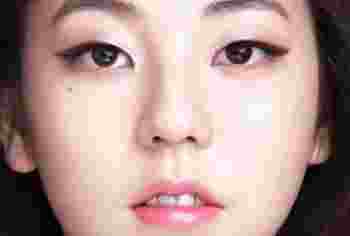 三角眼的女人面相解析_八字眉加三角眼