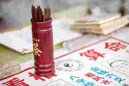 风水球的作用是什么？适合摆放在哪里？