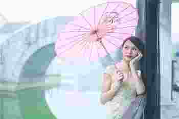 女人右边太阳长痣的图