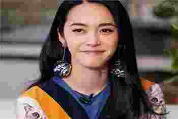 女人天柱骨面相_女人有中峰天柱骨好吗